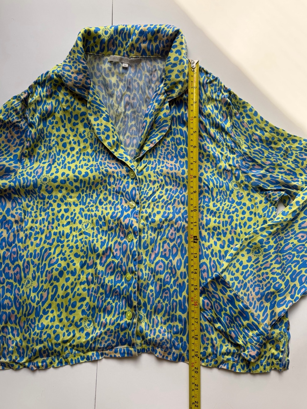 Stella McCartney Lime and Blue Leopard Satin Pajama Shirt - Picture 4 of 8